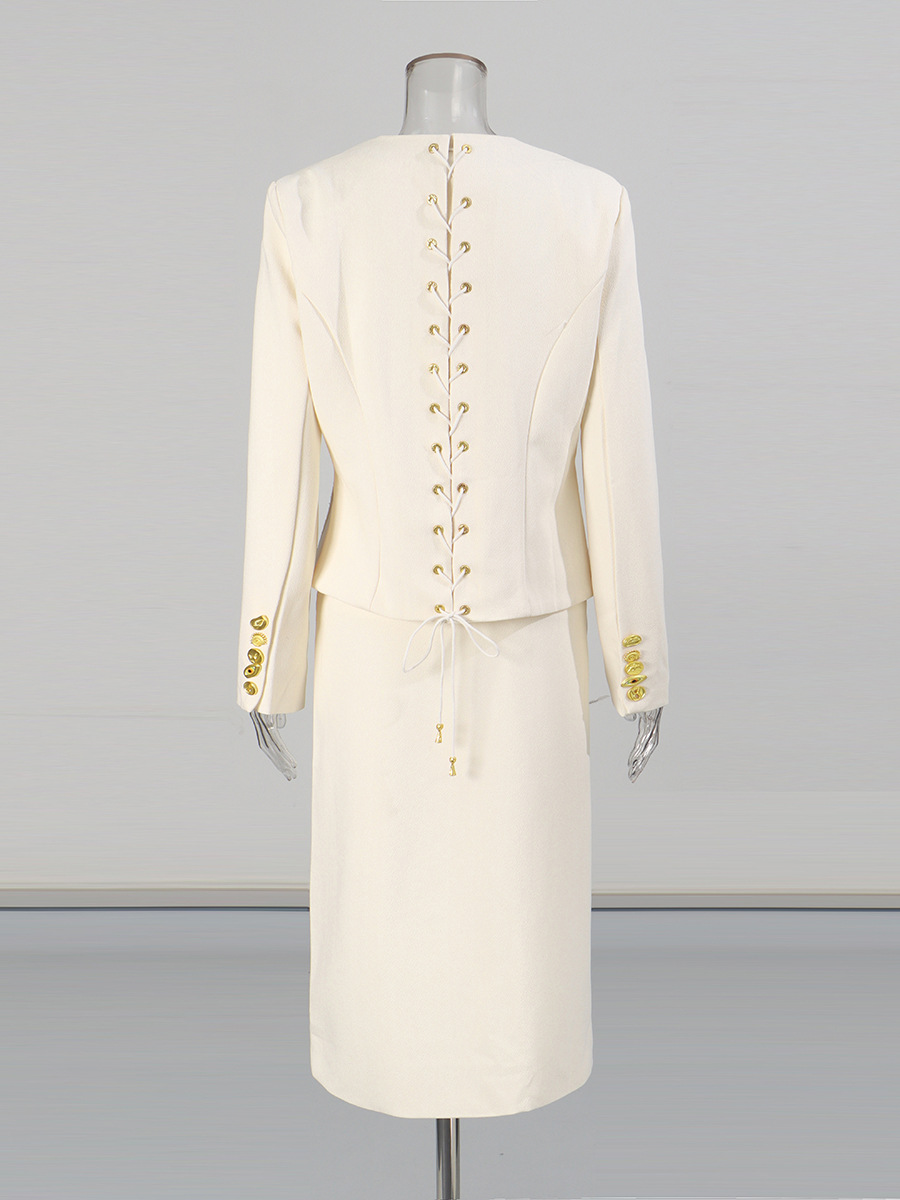 Opulent Buttoned Suit - Image 5