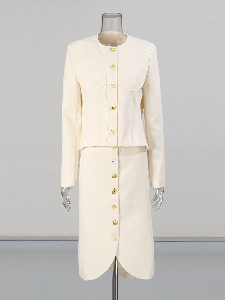 Opulent Buttoned Suit - Image 2