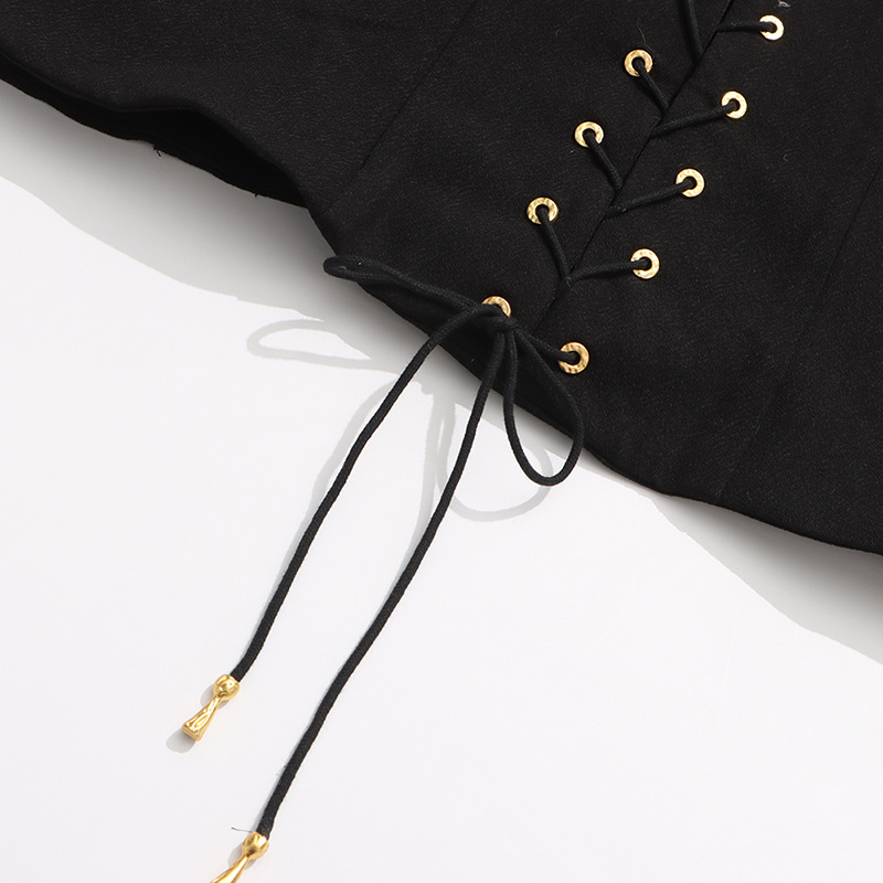 Opulent Buttoned Suit - Image 12