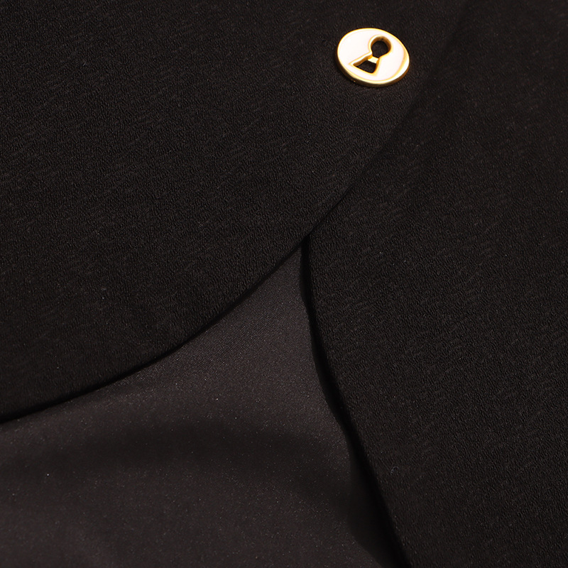 Opulent Buttoned Suit - Image 10