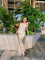 She Rise Front Textured Rose Corset - Image 3